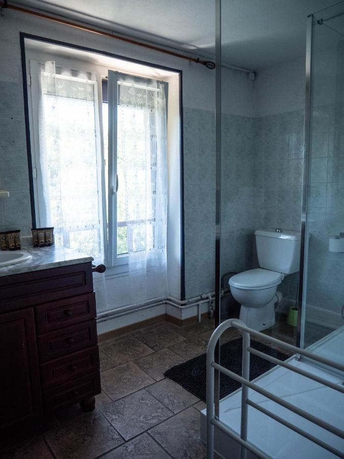 Hotel Beau Rivage Понт-ен-Роаян Екстериор снимка